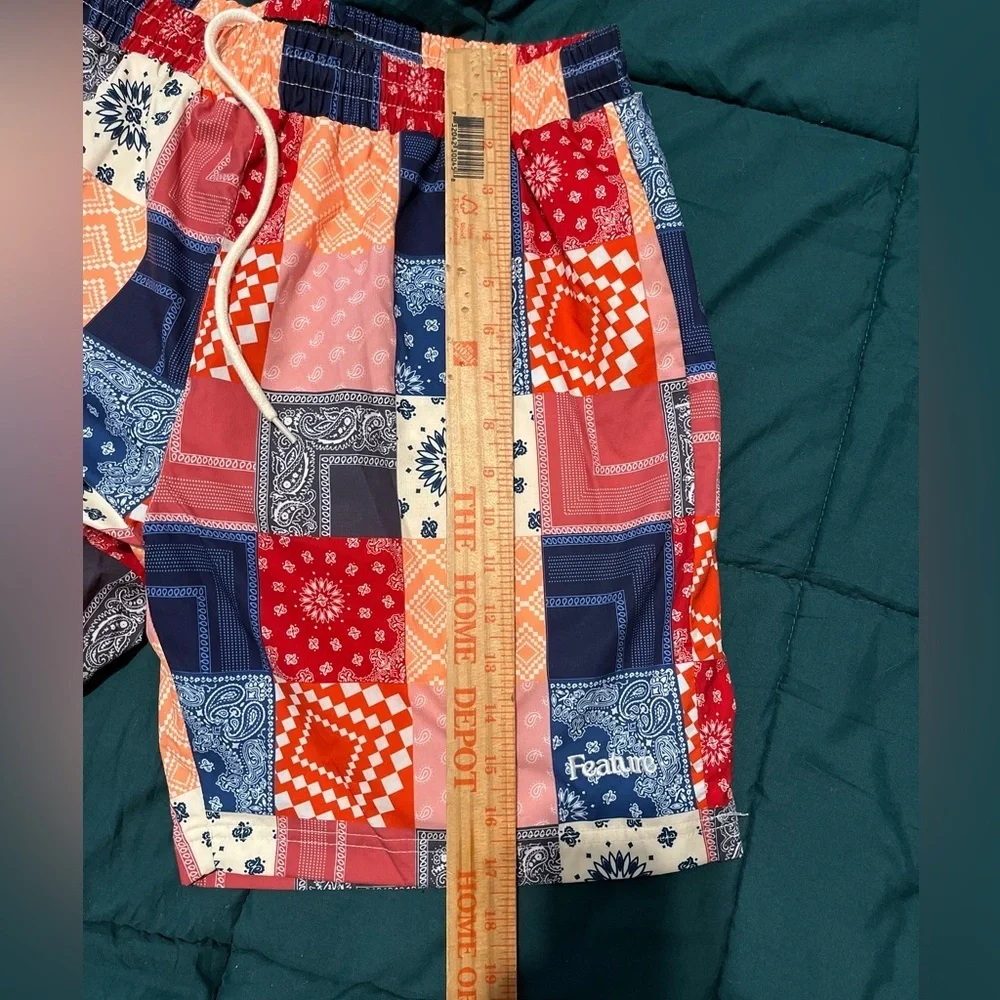 Feature - Picture 4 of 7